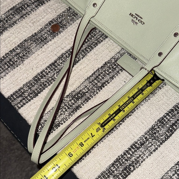 Coach City Tote Bag Sage green crossgrain leather interior pockets - Picture 12 of 15